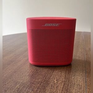 Bose Soundlink Color 2 Bluetooth speaker. No power cord. Used -great condition.